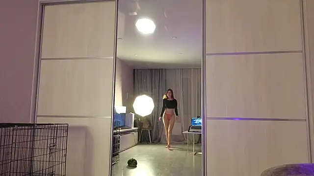 Snapshot of LovelyKatea chatting on 11/25/25, 12:49 LovelyKatea online show from 11/25/25, 12:49