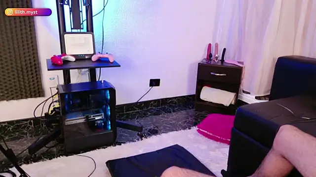 lilithandpaul online show from 07/10/26, 07:05