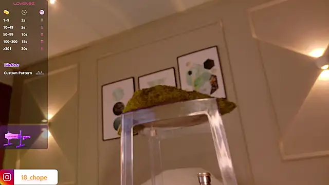 Snapshot of _charlotte11 chatting on 09/18/25, 02:08 charlotte11 online show from 09/18/25, 02:08