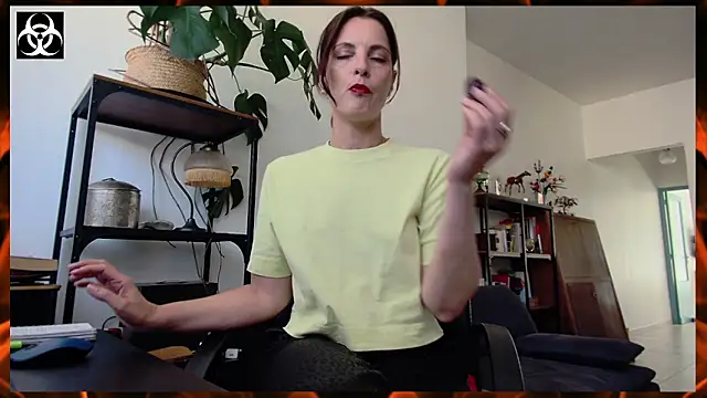 LanaCorona online show from 09/19/25, 01:01