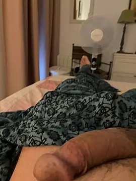 Snapshot of exhibcho chatting on 07/18/26, 01:37 exhibcho online show from 07/18/26, 01:37