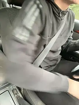 Snapshot of utoopia777 chatting on 03/12/25, 07:24 utoopia777 online show from 03/12/25, 07:24