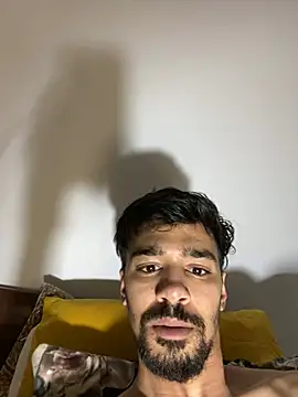 Snapshot of Hermanooooooo chatting on 04/14/26, 05:13 Hermanooooooo online show from 04/14/26, 05:13