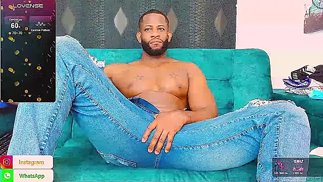 Snapshot of marcell_22cm chatting on 11/16/25, 10:48 marcell 22cm online show from 11/16/25, 10:48