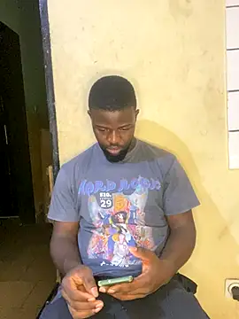 Snapshot of vannycov chatting on 09/29/25, 11:31 vannycov online show from 09/29/25, 11:31