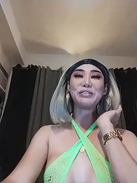 Snapshot of JustForCassie chatting on 10/19/25, 08:04 JustForCassie online show from 10/19/25, 08:04