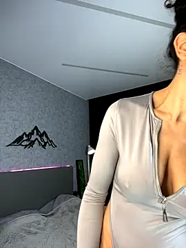 Snapshot of _CurlySue_ chatting on 09/29/25, 05:23  CurlySue  online show from 09/29/25, 05:23