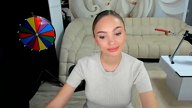 HaleySweet18 online show from 07/28/26, 09:03