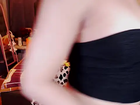 UnMarriedwifeTSX online show from 10/24/25, 12:08