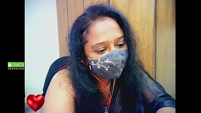 Snapshot of sexynayan23 chatting on 11/01/25, 05:37 sexynayan23 online show from 11/01/25, 05:37