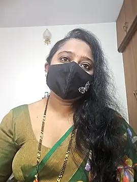 Snapshot of sexynayan23 chatting on 11/28/25, 04:59 sexynayan23 online show from 11/28/25, 04:59