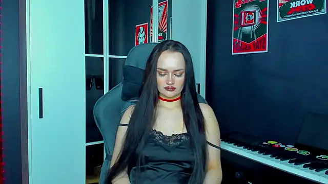 QueenAliss online show from 02/23/25, 03:24