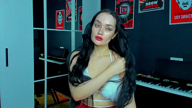 QueenAliss online show from 02/25/25, 02:25