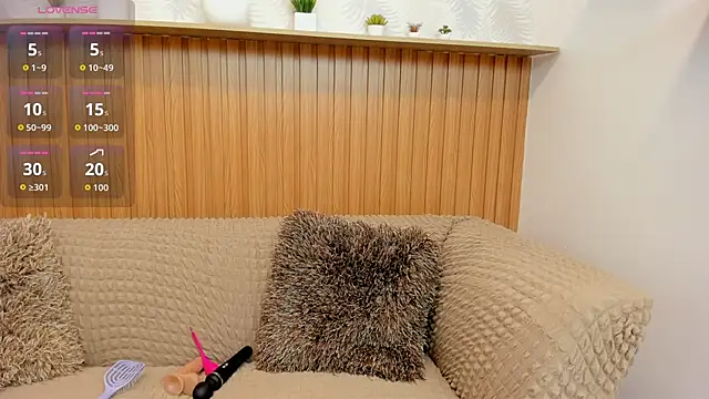 Azahara wood online show from 09/08/25, 07:57