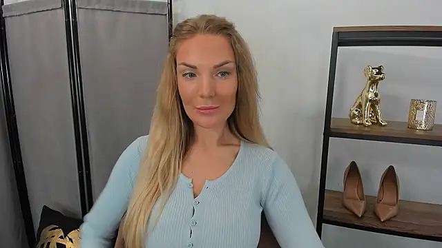Snapshot of AulloraHoney chatting on 06/07/26, 05:44 AulloraHoney online show from 06/07/26, 05:44
