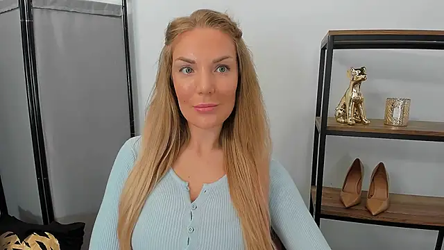 Snapshot of AulloraHoney chatting on 06/16/26, 05:21 AulloraHoney online show from 06/16/26, 05:21
