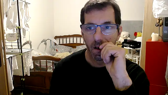 steph19x5 online show from 12/30/24, 03:57