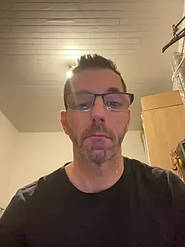 steph19x5 online show from 12/31/24, 09:31
