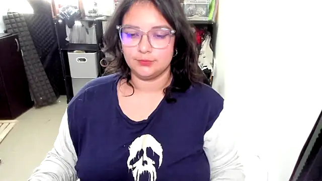 aika-dreams online show from 10/28/25, 09:39