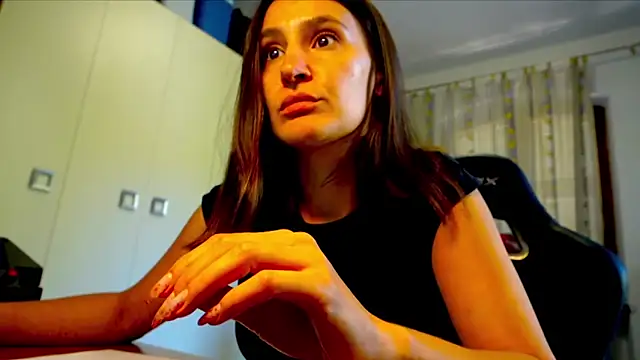 Snapshot of GodlyTheia chatting on 10/12/25, 11:42 GodlyTheia online show from 10/12/25, 11:42