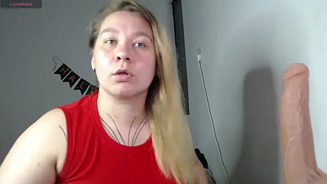 Snapshot of Enotika chatting on 11/02/25, 11:07 Enotika online show from 11/02/25, 11:07