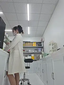 HinaLovely online show from 06/15/26, 02:25