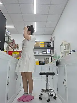 HinaLovely online show from 06/26/26, 03:22