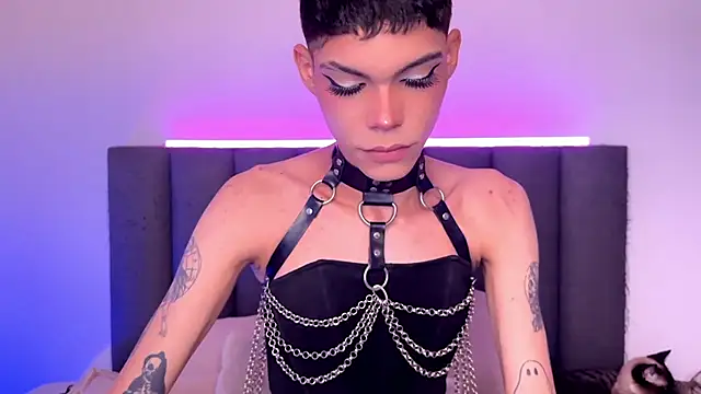 Snapshot of Varya_Ferreira chatting on 09/13/25, 11:59 Varya Ferreira online show from 09/13/25, 11:59