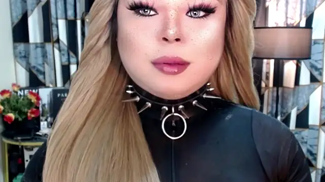 Snapshot of Mistress_DOMnicaaxx chatting on 09/14/25, 06:18 Mistress DOMnicaaxx online show from 09/14/25, 06:18