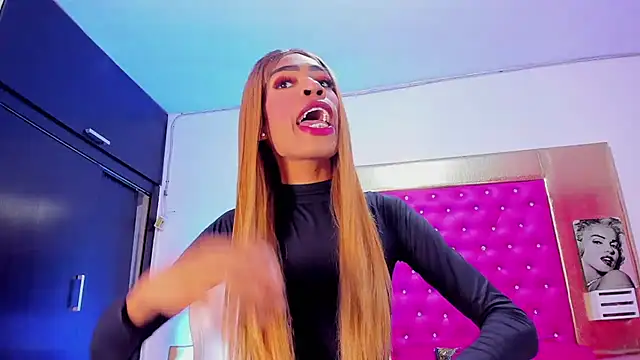 Snapshot of devorahorney chatting on 01/20/25, 01:42 devorahorney online show from 01/20/25, 01:42