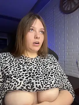 Snapshot of XNirvanaX chatting on 10/20/25, 12:33 XNirvanaX online show from 10/20/25, 12:33