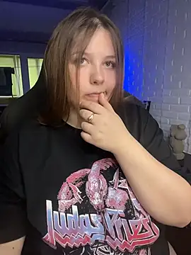 Snapshot of XNirvanaX chatting on 10/31/25, 05:08 XNirvanaX online show from 10/31/25, 05:08