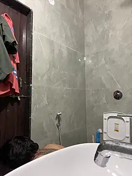 Snapshot of the_indian_dick_u_want chatting on 10/23/25, 06:56 the indian dick u want online show from 10/23/25, 06:56