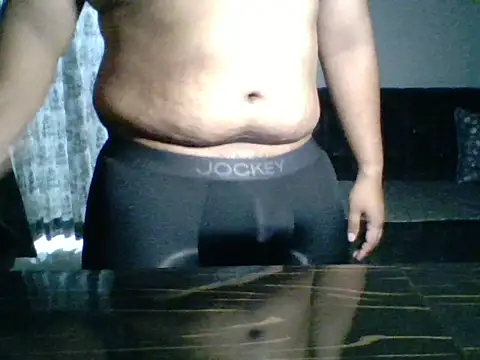 Snapshot of Wildguycums chatting on 11/01/25, 04:42 Wildguycums online show from 11/01/25, 04:42