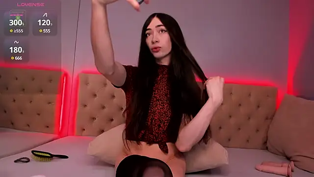 NickieRainer online show from 12/19/24, 04:34