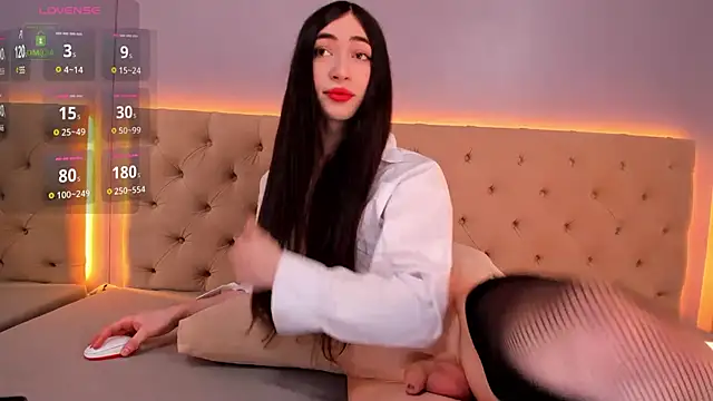 NickieRainer online show from 12/31/24, 07:40