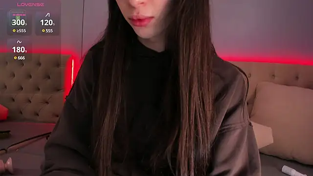 NickieRainer online show from 02/08/25, 02:05