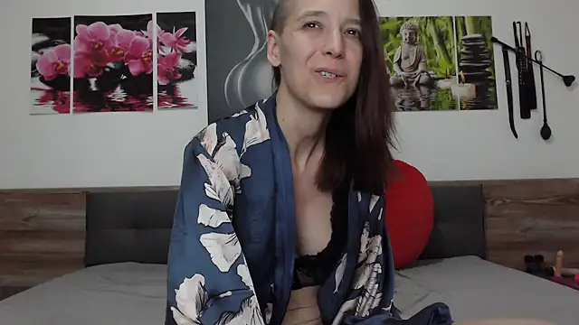 Naschkatze01 online show from 02/13/25, 08:03