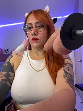 Luna Paris  online show from 11/18/25, 11:26