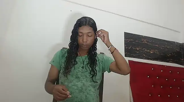 Snapshot of shairaStarr chatting on 12/06/24, 03:33 shairaStarr online show from 12/06/24, 03:33