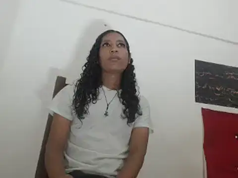 Snapshot of shairaStarr chatting on 12/14/24, 12:01 shairaStarr online show from 12/14/24, 12:01