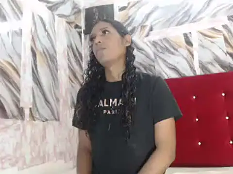 Snapshot of shairaStarr chatting on 01/27/25, 12:05 shairaStarr online show from 01/27/25, 12:05