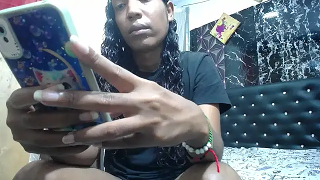Snapshot of shairaStarr chatting on 02/14/25, 03:15 shairaStarr online show from 02/14/25, 03:15
