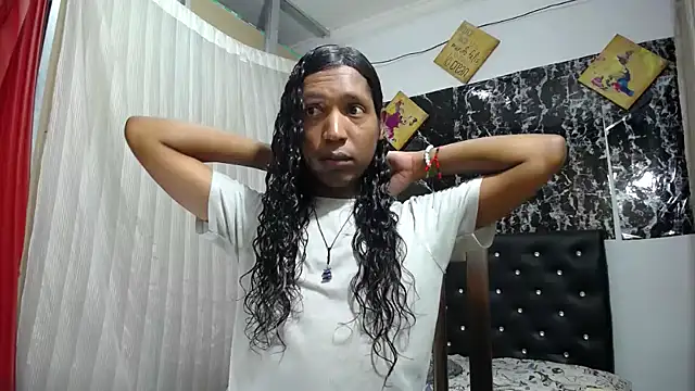 Snapshot of shairaStarr chatting on 02/19/25, 12:11 shairaStarr online show from 02/19/25, 12:11