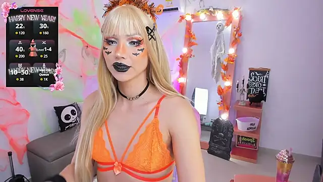 Snapshot of alessandrathedoll chatting on 10/31/25, 06:31 alessandrathedoll online show from 10/31/25, 06:31