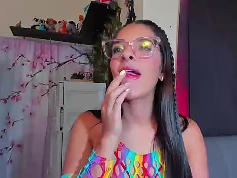 annyluna1 online show from 05/12/26, 07:33
