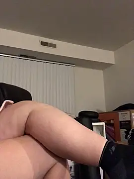 Snapshot of JemJensen30 chatting on 02/03/25, 08:35 JemJensen30 online show from 02/03/25, 08:35