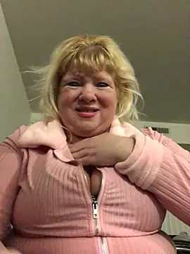 Snapshot of JemJensen30 chatting on 02/10/25, 08:42 JemJensen30 online show from 02/10/25, 08:42