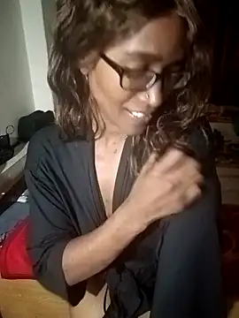 Snapshot of LunaRai chatting on 03/21/25, 04:40 LunaRai online show from 03/21/25, 04:40