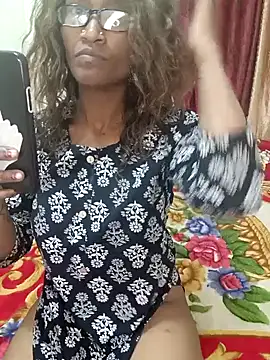 Snapshot of LunaRai chatting on 03/23/25, 07:20 LunaRai online show from 03/23/25, 07:20